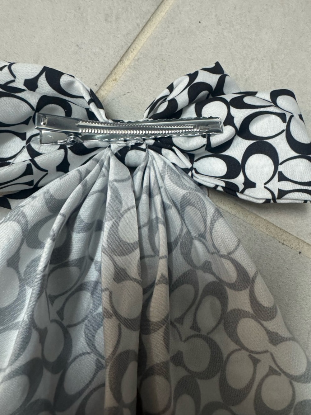 Black & White Bow hair clip or decorate bag - Picture 3 of 3